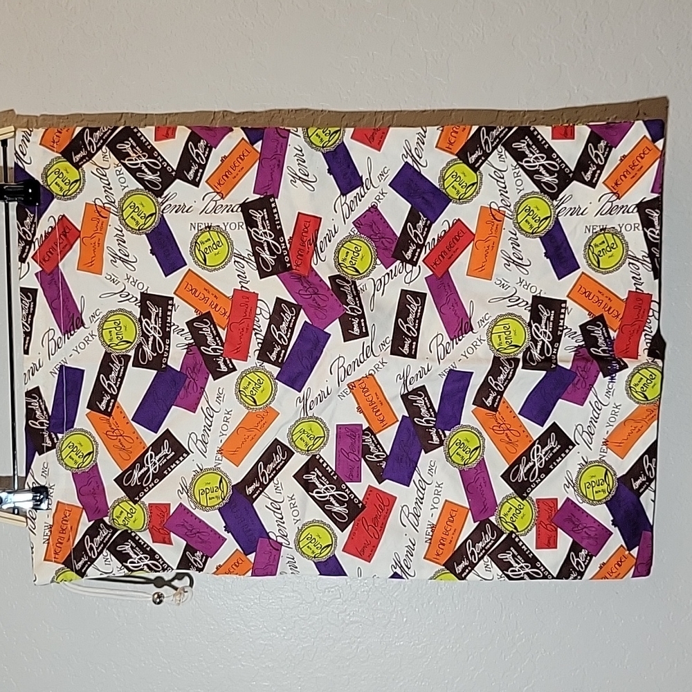 HENRI BENDEL Laundry Bag - Picture 2 of 9